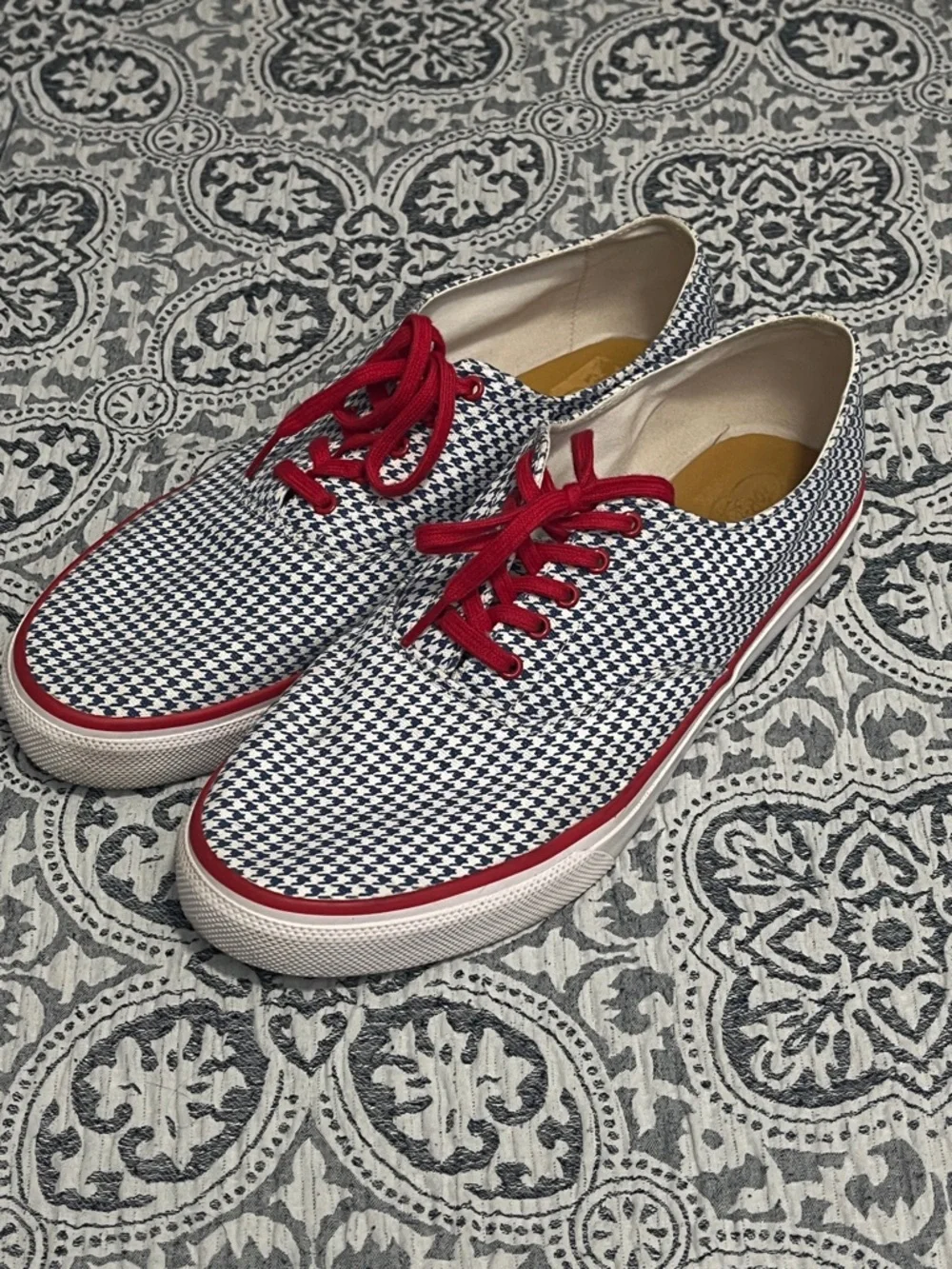 Sperry Top Sider Blue Houndstooth Sneakers with Red Laces Anti Slip 11.5